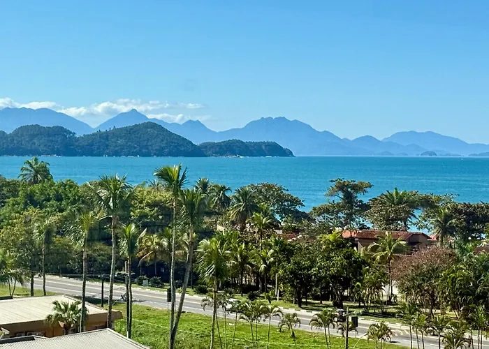 Apt Toninhas 4 min a pé até a praia, piscina, churrasqueira e ar condicionado